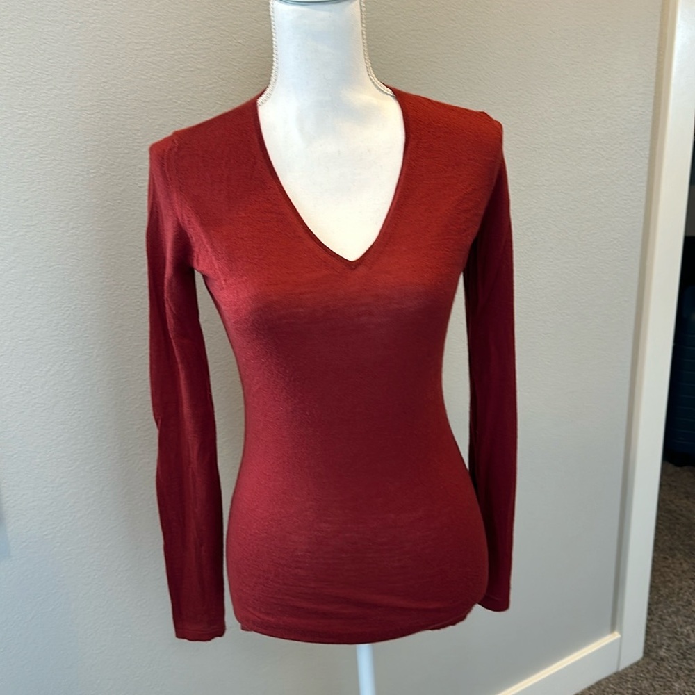 LAN Jaenicke V-Neck Sweater